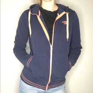 Cozy North Face Sweater Size Small